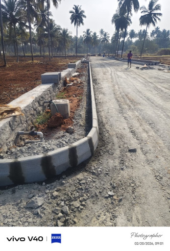 Concrete Kerb Stone - Half Battered