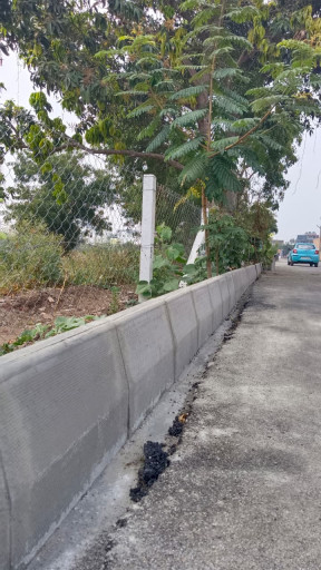 Concrete Kerb Stone - Half Battered